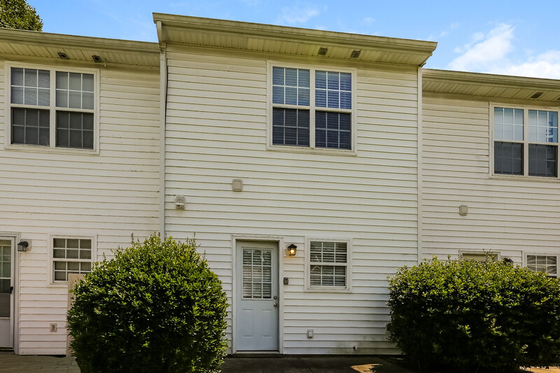 1,525/Mo, 3019 Nevin Place Dr Charlotte, NC 28269 Rear View 2