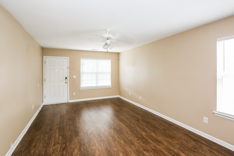 1,825/Mo, 7802 Mcgarry Trl Charlotte, NC 28214 Living Room View 2