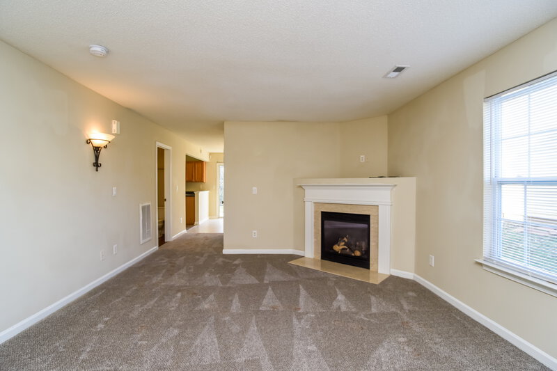 2,060/Mo, 5231 Fern Hill Dr Charlotte, NC 28217 Living Room View