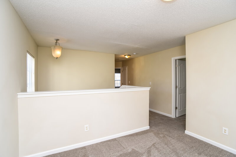 2,060/Mo, 5231 Fern Hill Dr Charlotte, NC 28217 Den View 2