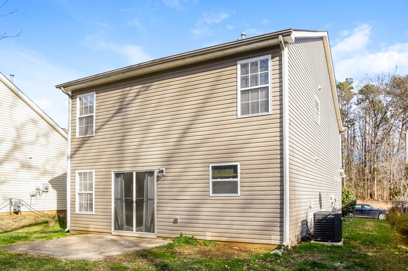2,060/Mo, 5231 Fern Hill Dr Charlotte, NC 28217 Rear View