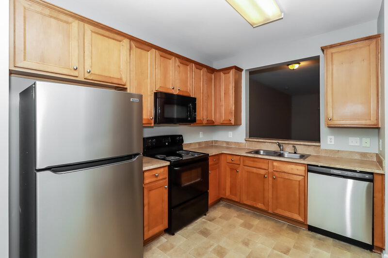 2,025/Mo, 3064 Summerfield Ridge Ln Charlotte, NC 28105 Kitchen View 2