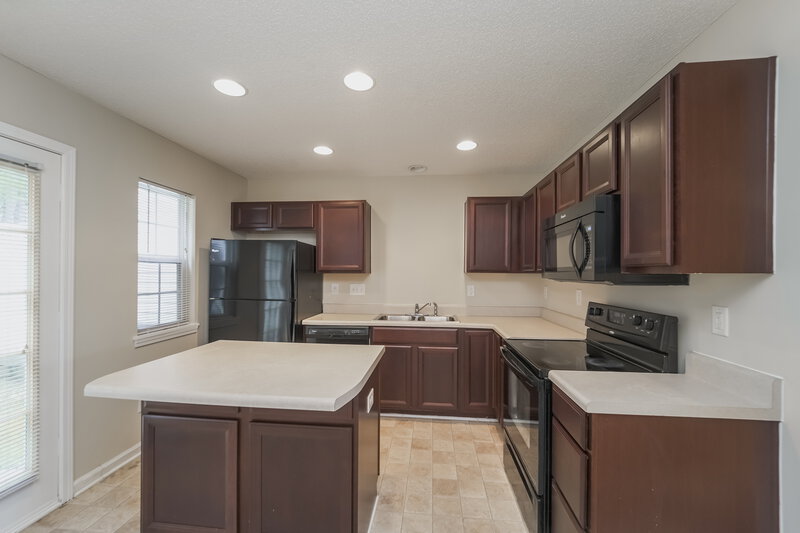 1,630/Mo, 16927 Greenlawn Hills Ct Charlotte, NC 28213 Kitchen View