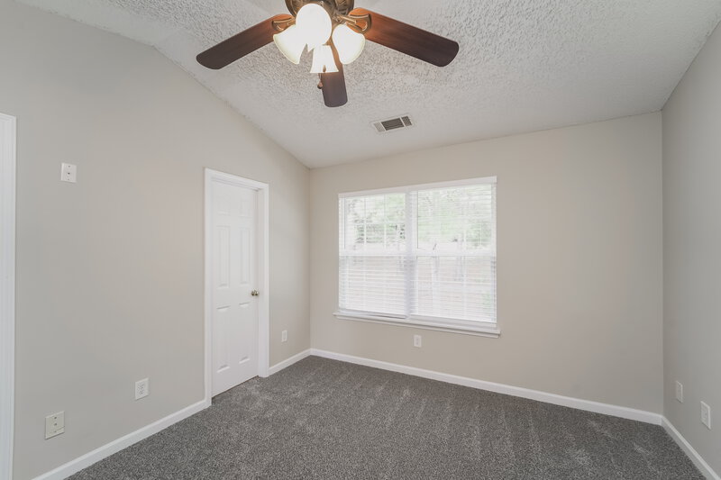 1,630/Mo, 16927 Greenlawn Hills Ct Charlotte, NC 28213 Main Bedroom View 2