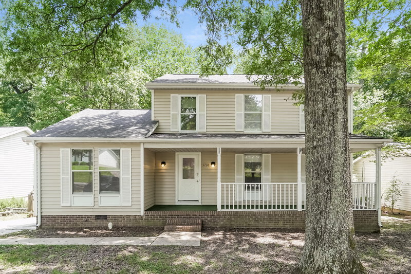 2,045/Mo, 5708 Running Wood Lane Charlotte, NC 28215 External View