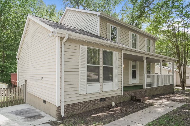 2,045/Mo, 5708 Running Wood Lane Charlotte, NC 28215 Front View