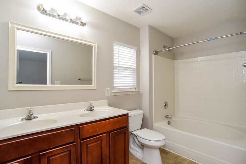 1,990/Mo, 1026 Allegiance Dr Charlotte, NC 28217 Main Bedroom View 3