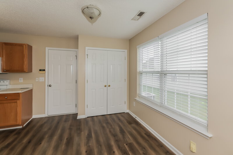 2,085/Mo, 1003 Fort Clapsop Ct Monroe, NC 28110 Breakfast Nook View