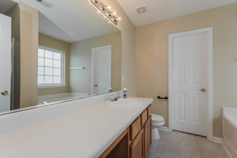 2,085/Mo, 1003 Fort Clapsop Ct Monroe, NC 28110 Main Bathroom View