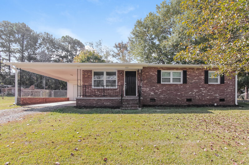 1,495/Mo, 200 Clegg St Mount Holly, NC 28120 External View