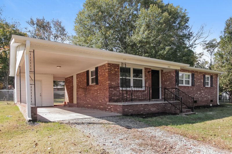 1,495/Mo, 200 Clegg St Mount Holly, NC 28120 Front View 2
