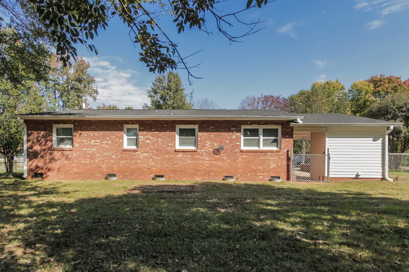 1,495/Mo, 200 Clegg St Mount Holly, NC 28120 Rear View