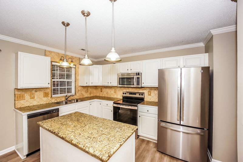 2,450/Mo, 532 Red Oak Ct Tega Cay, SC 29708 Kitchen View 2