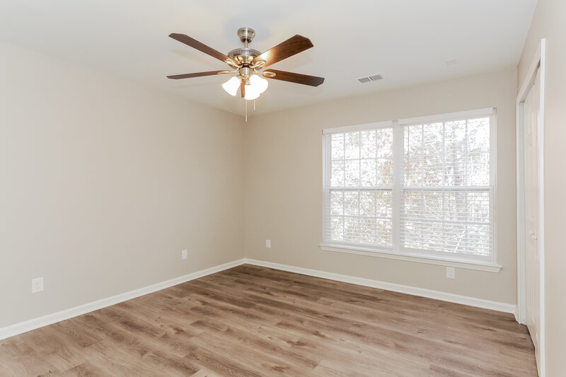 1,720/Mo, 3129 Glen Robin Ct Charlotte, NC 28205 Main Bedroom View 2