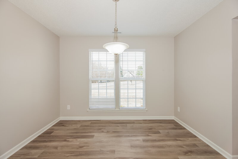 1,880/Mo, 105 Silverleaf Rd Mount Holly, NC 28120 Dining Room View