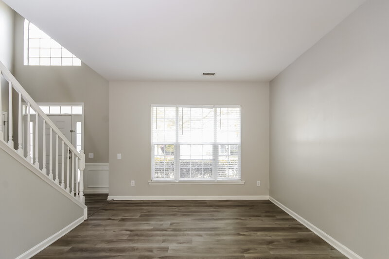 2,620/Mo, 2533 Red Birch Dr Charlotte, NC 28262 Living Room View