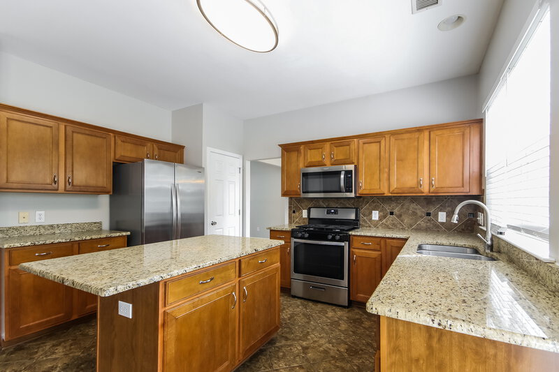 2,620/Mo, 2533 Red Birch Dr Charlotte, NC 28262 Kitchen View