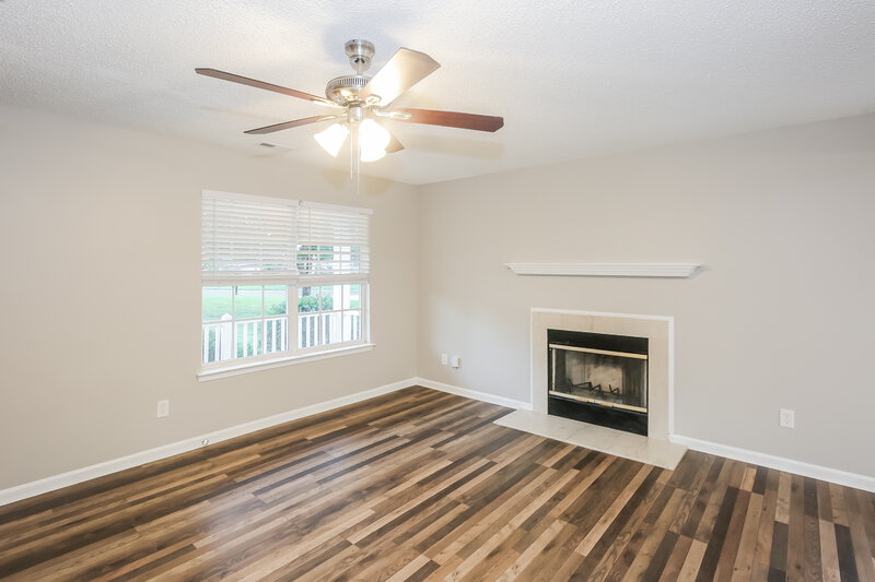 1,990/Mo, 11240 Northwoods Forest Dr Charlotte, NC 28214 Living Room View 2