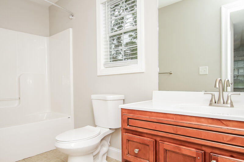 2,570/Mo, 408 Cook St Kannapolis, NC 28083 Bathroom View