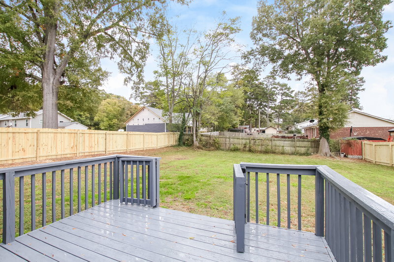2,570/Mo, 408 Cook St Kannapolis, NC 28083 Deck View