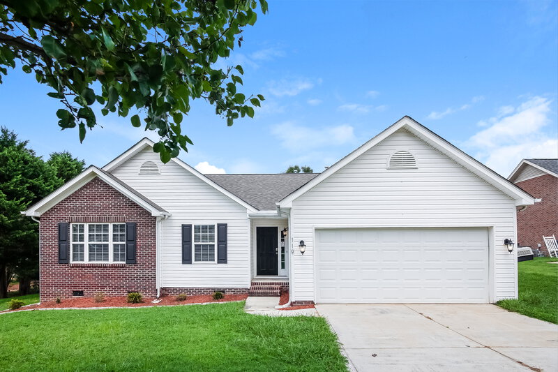 1,725/Mo, 119 Walking Horse Run Stanley, NC 28164 External View