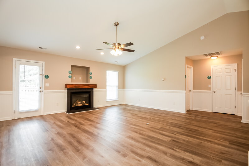 1,725/Mo, 119 Walking Horse Run Stanley, NC 28164 Living Room View