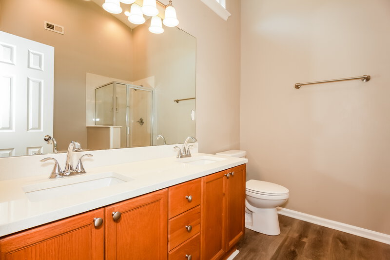 1,725/Mo, 119 Walking Horse Run Stanley, NC 28164 Main Bathroom View