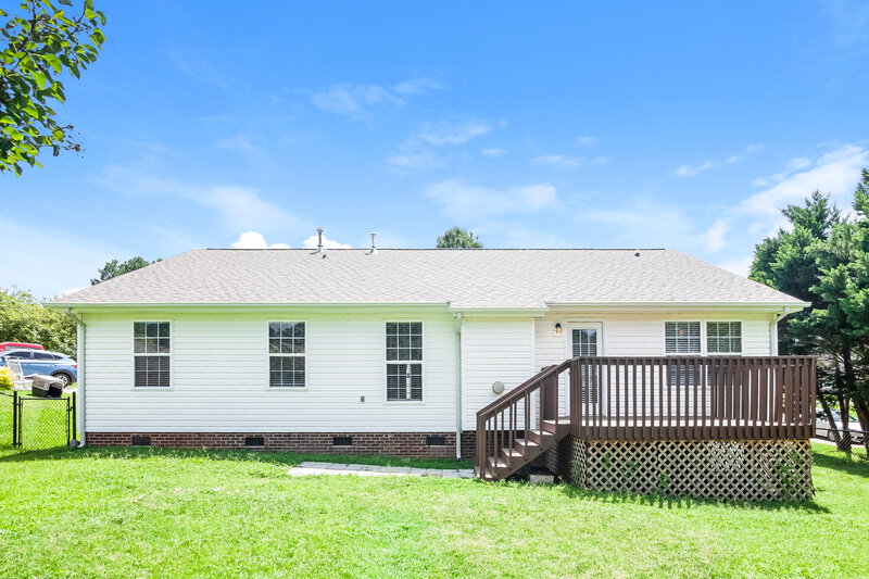 1,725/Mo, 119 Walking Horse Run Stanley, NC 28164 Rear View