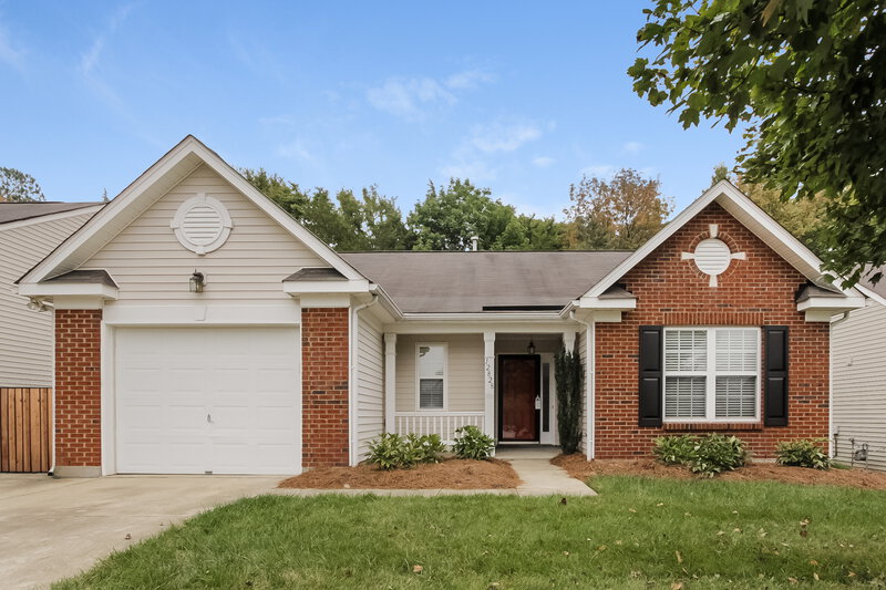 2,700/Mo, 12828 Deaton Hill Dr Charlotte, NC 28269 External View