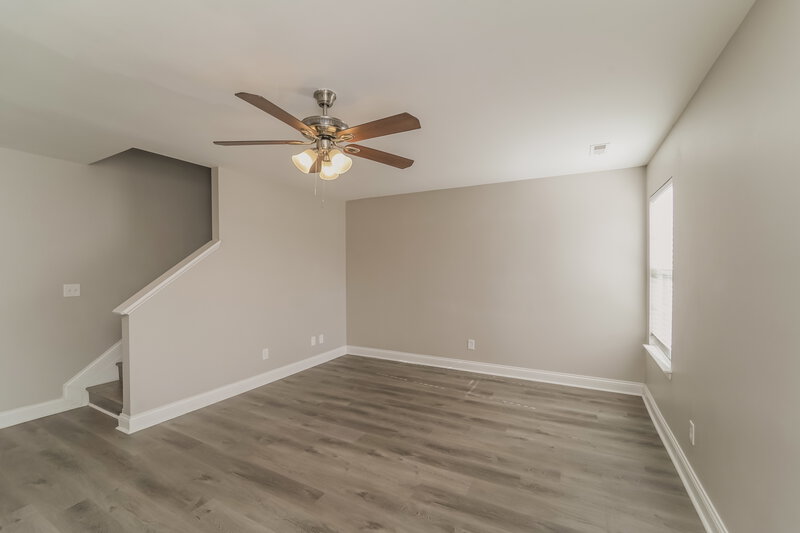 1,955/Mo, 10405 Yellow Rose Ln Charlotte, NC 28269 Living Room View