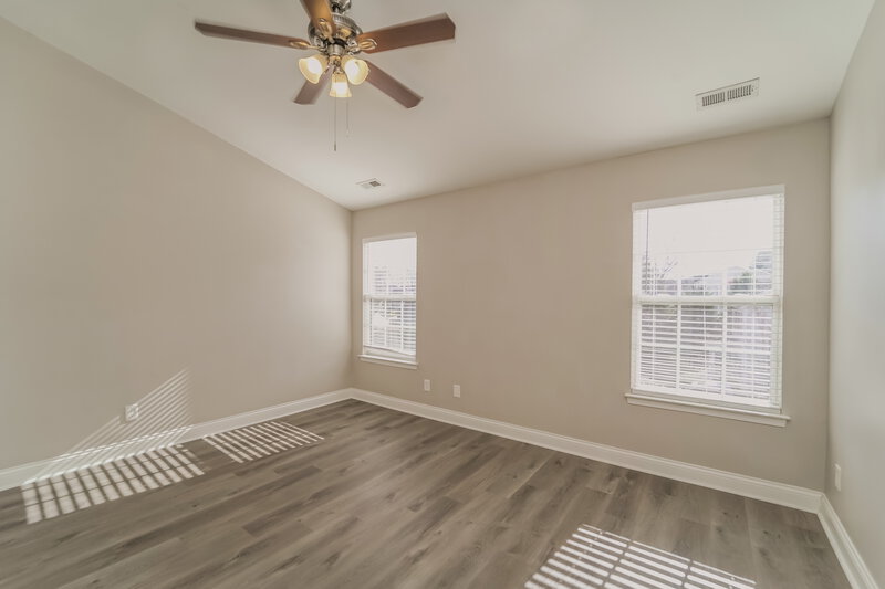 1,955/Mo, 10405 Yellow Rose Ln Charlotte, NC 28269 Main Bedroom View 3