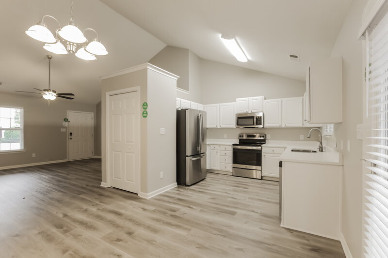 1,905/Mo, 6319 Fresh Wind Ave Charlotte, NC 28212 Dining Room View 2