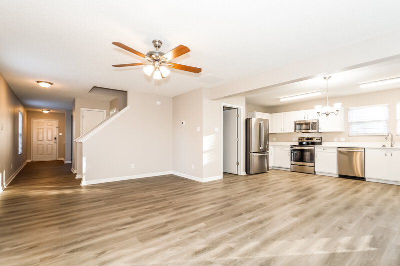 1,740/Mo, 7249 Fox Point Dr Charlotte, NC 28269 Living Room View