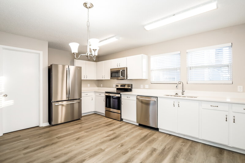 1,740/Mo, 7249 Fox Point Dr Charlotte, NC 28269 Dining Room View