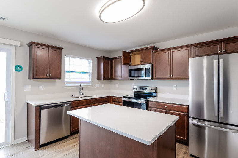 2,260/Mo, 2613 Cider Ridge Rd # 52 Dallas, NC 28034 Kitchen View