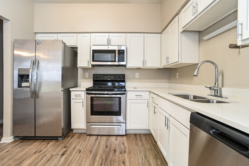 1,900/Mo, 2117 David Earl Dr Charlotte, NC 28213 Kitchen View