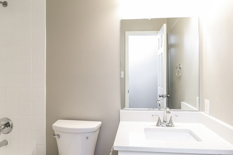 2,180/Mo, 112 Old Willow Rd Mooresville, NC 28115 Bathroom View