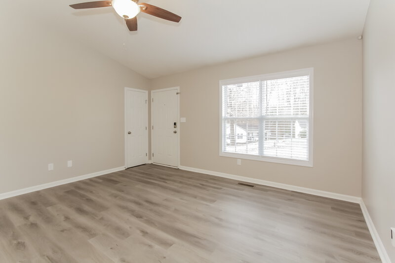 1,860/Mo, 233 Candle Ct Concord, NC 28027 Living Room View