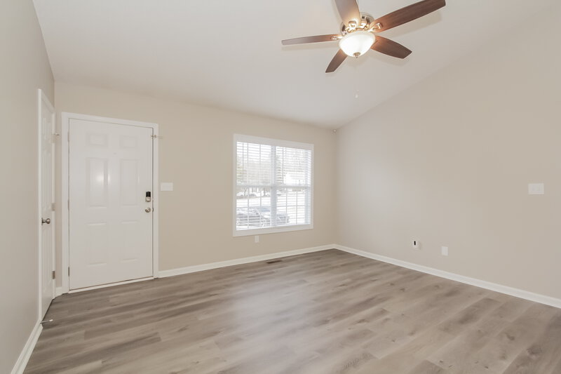 1,860/Mo, 233 Candle Ct Concord, NC 28027 Living Room View 2