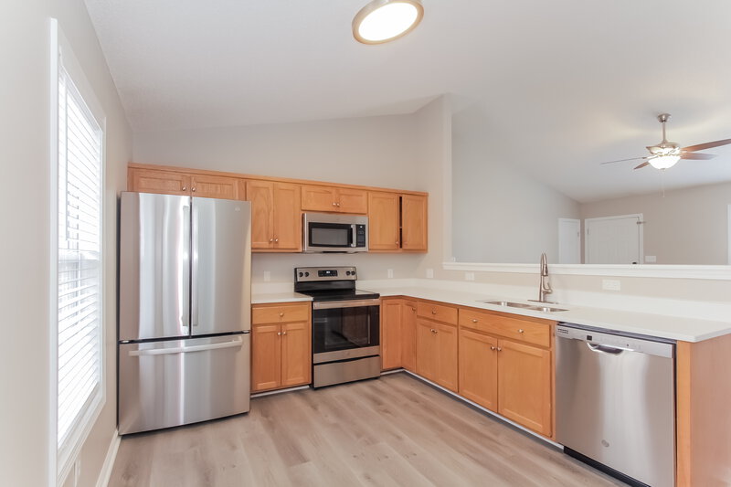 1,860/Mo, 233 Candle Ct Concord, NC 28027 Kitchen View 2