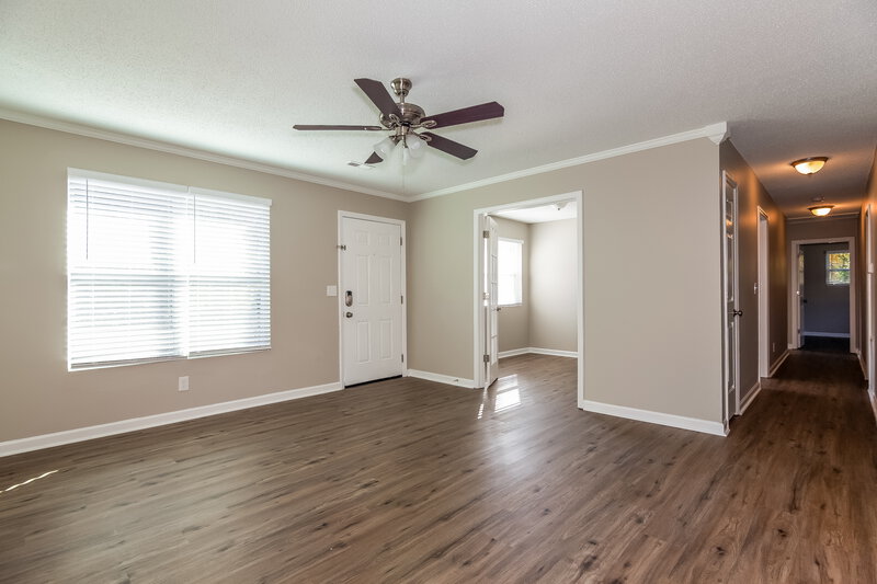 1,695/Mo, 1113 Green Circle Dr Gastonia, NC 28054 Living Room View