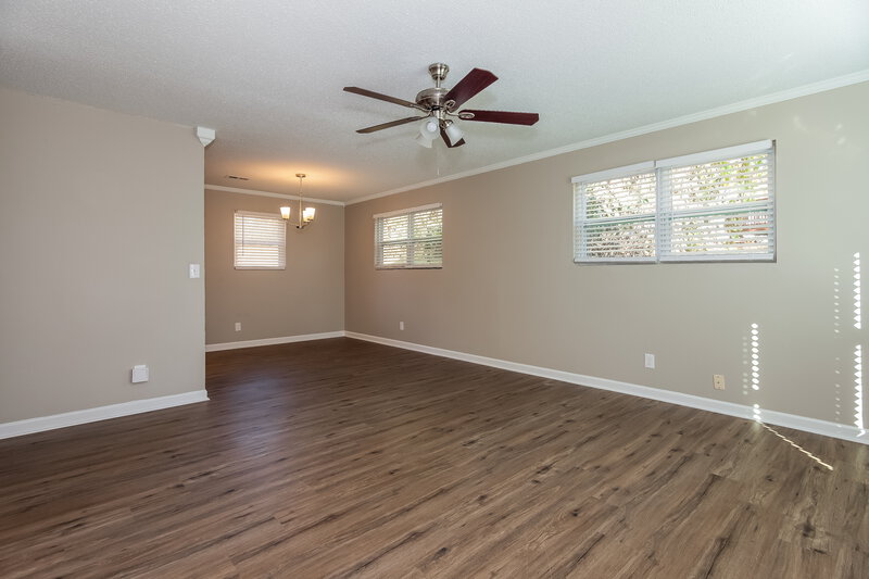 1,695/Mo, 1113 Green Circle Dr Gastonia, NC 28054 Living Room View 3