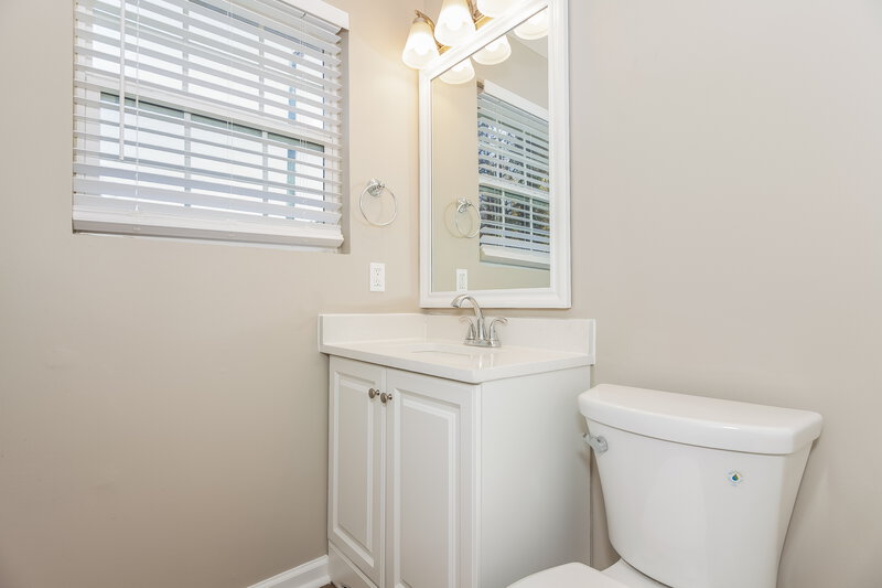 1,695/Mo, 1113 Green Circle Dr Gastonia, NC 28054 Bathroom View