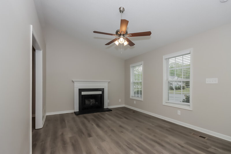 1,750/Mo, 2021 Brantley Creek Dr Kannapolis, NC 28083 Living Room View 2