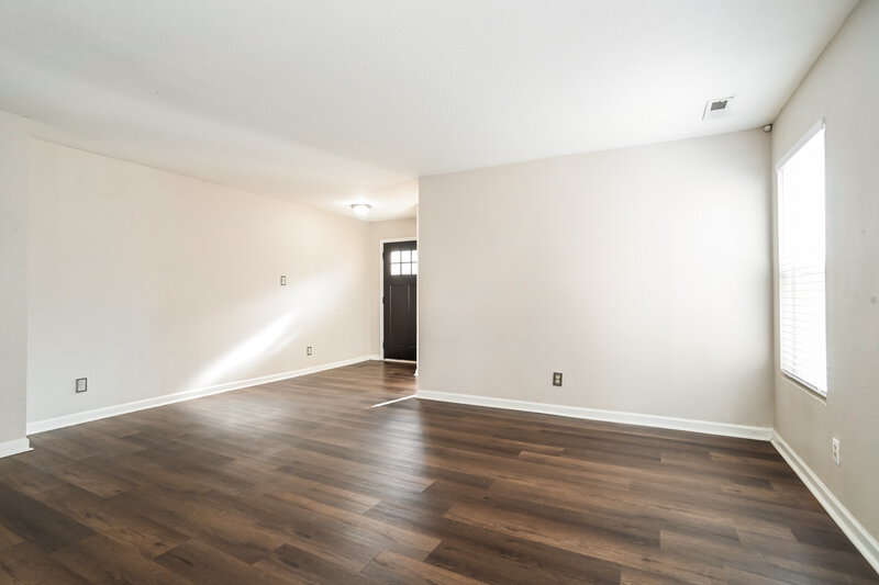 1,800/Mo, 6519 Matlea Ct Charlotte, NC 28215 Living Room View