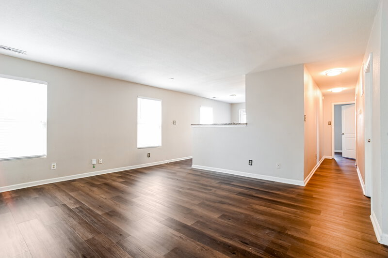 1,800/Mo, 6519 Matlea Ct Charlotte, NC 28215 Living Room View 2