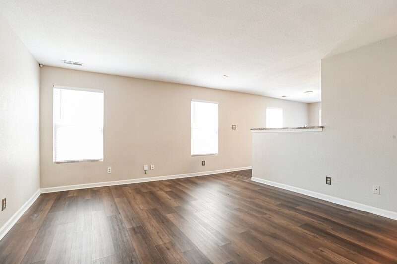 1,800/Mo, 6519 Matlea Ct Charlotte, NC 28215 Living Room View 3