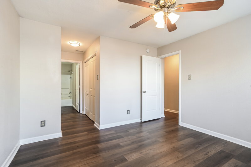 1,800/Mo, 6519 Matlea Ct Charlotte, NC 28215 Main Bedroom View