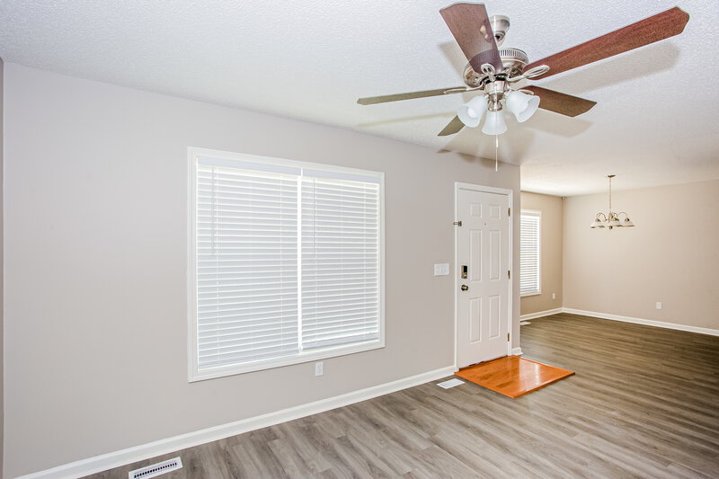 1,785/Mo, 2625 S Ridge Ave Kannapolis, NC 28083 Living Room View