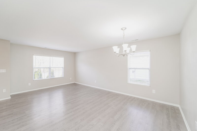 2,125/Mo, 2912 Buckleigh Dr Charlotte, NC 28215 Dining Room View